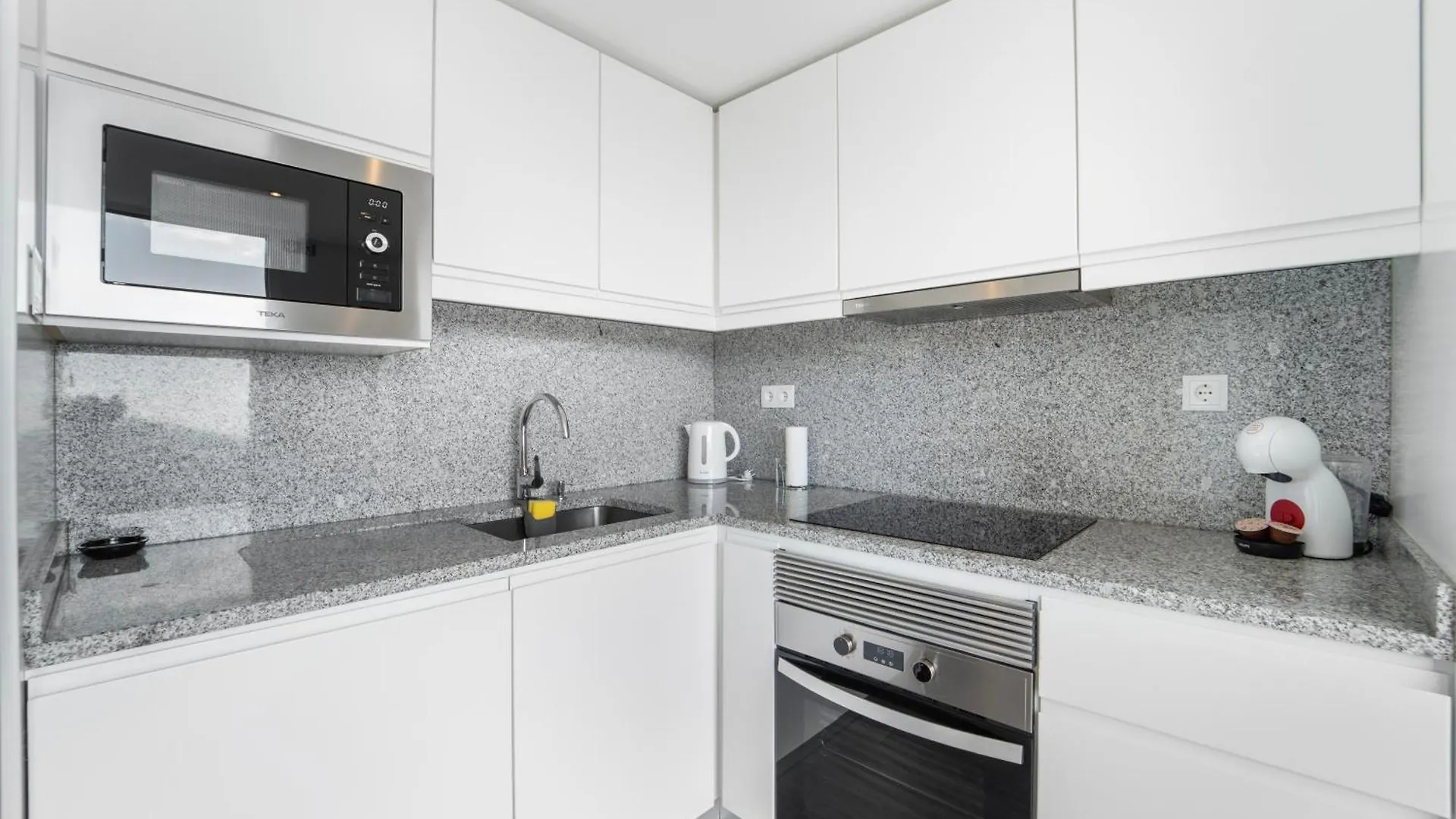 Brand New Private Modern Apartment With Patio And Sea View Calheta