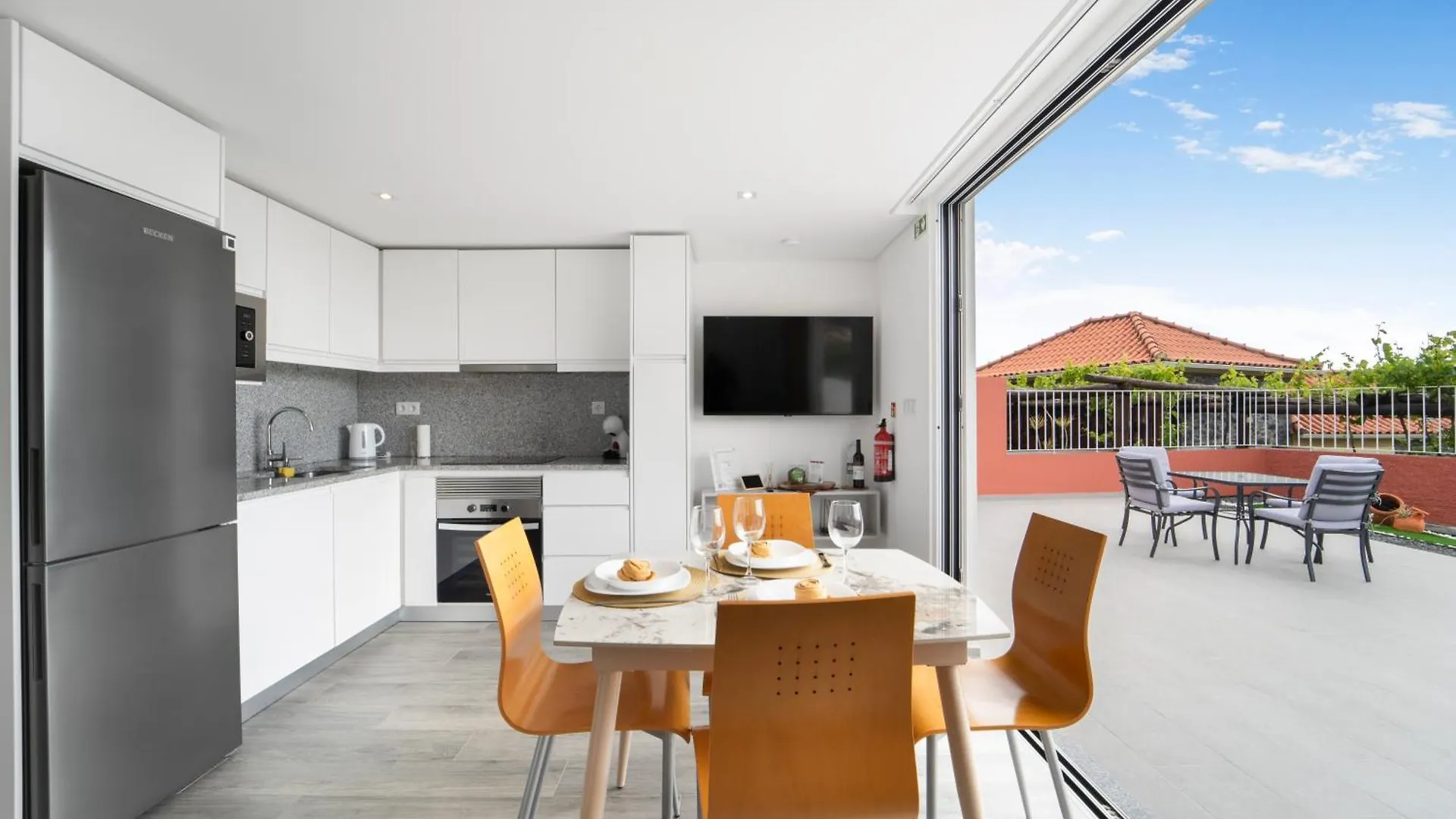 Brand New Private Modern Apartment With Patio And Sea View Calheta   Calheta (Madeira)