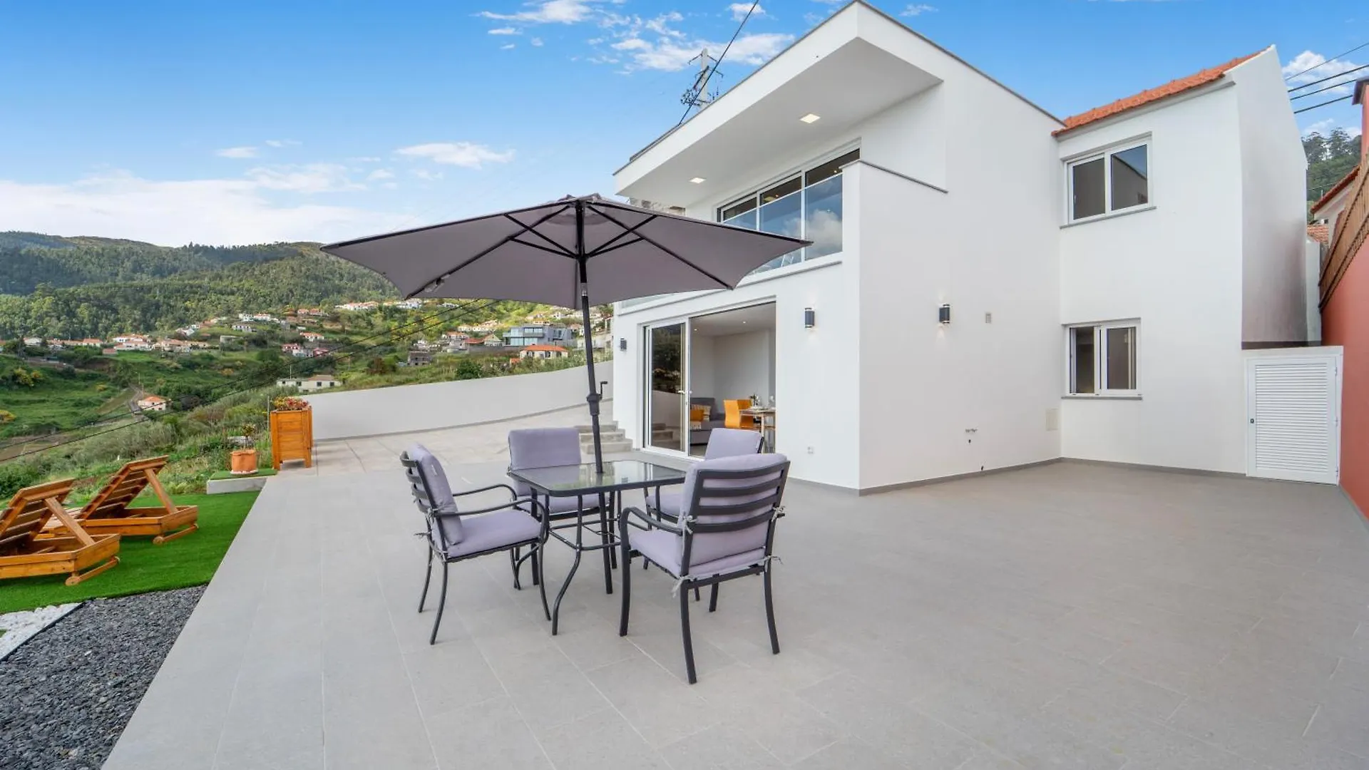 Brand New Private Modern Apartment With Patio And Sea View Calheta  Calheta (Madeira)