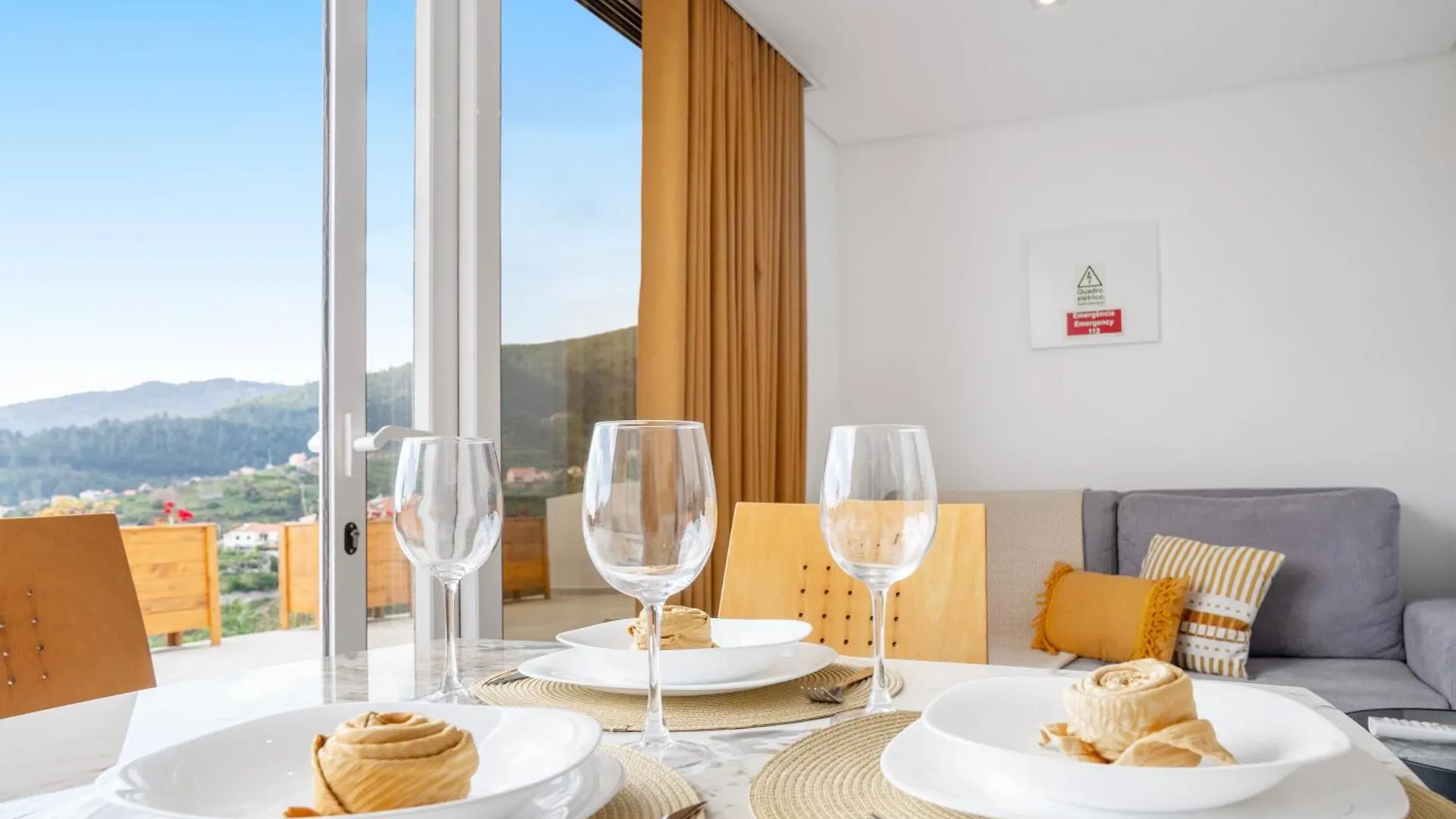 Brand New Private Modern Apartment With Patio And Sea View Calheta  0*, Calheta (Madeira) Πορτογαλία