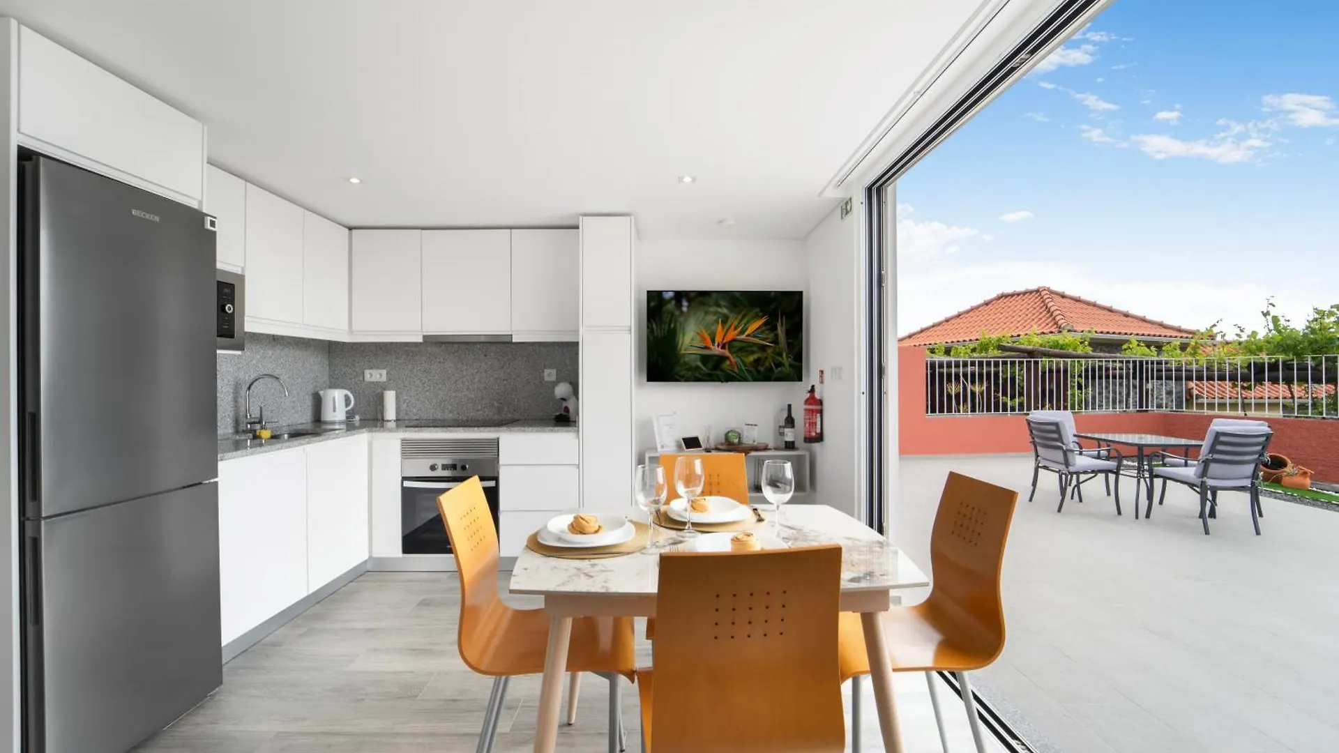 Brand New Private Modern Apartment With Patio And Sea View Calheta
