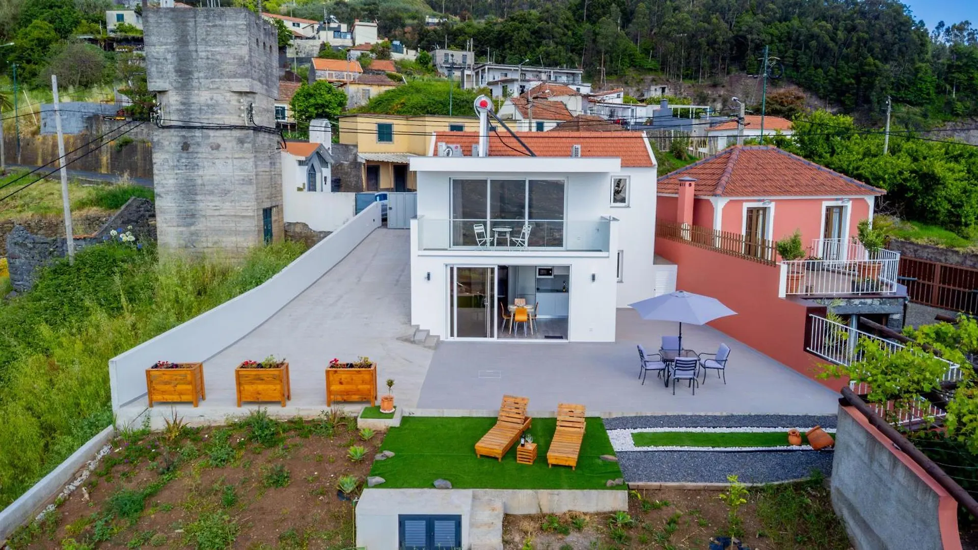 Brand New Private Modern Apartment With Patio And Sea View Calheta  0*, Calheta (Madeira) Portugal