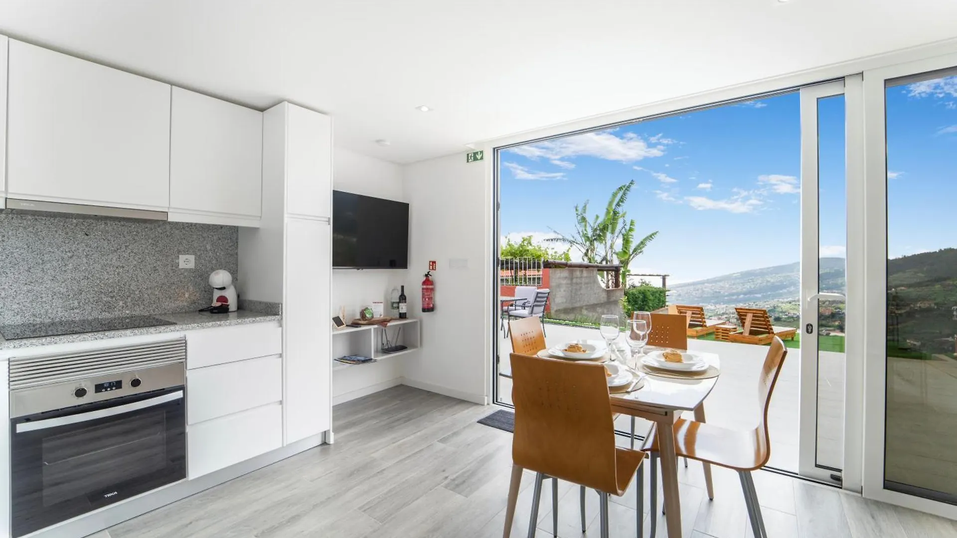 Brand New Private Modern Apartment With Patio And Sea View Calheta